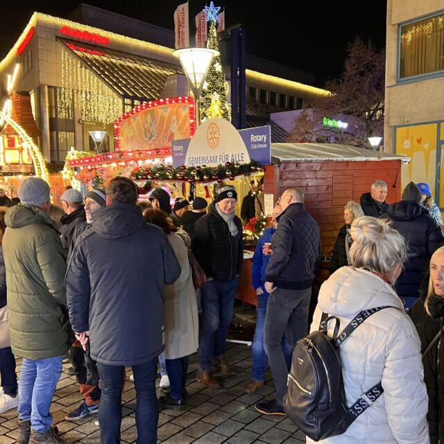05-Hütte auf Weihnachtsmarkt am 14.12.